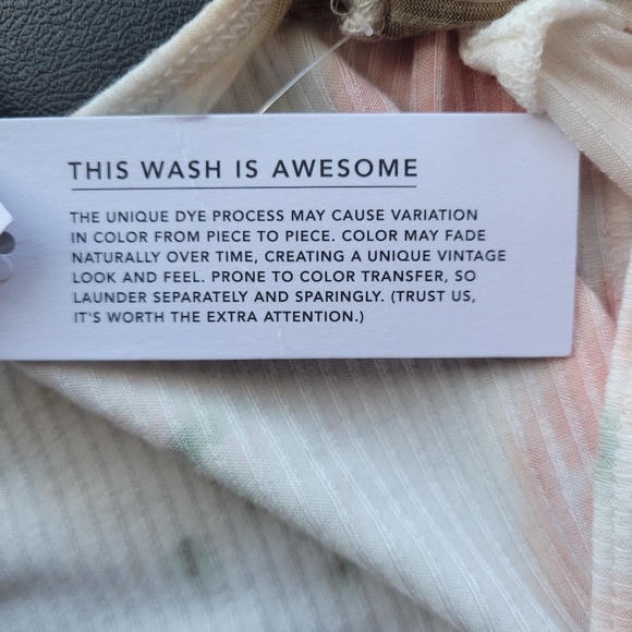 American Eagle Tie Dye Snap Front Baby Tee with Scalloped Edges, BNWT, Size XL - Picture 7 of 8